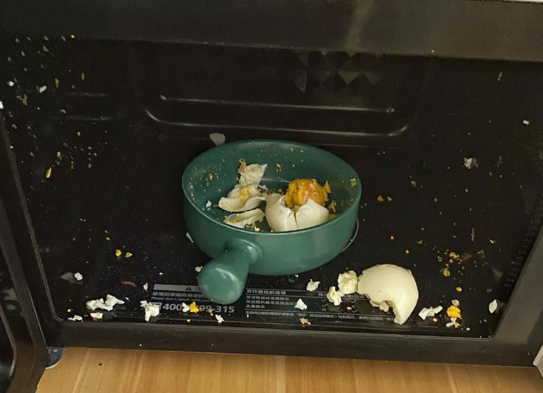 Does a microwave oven produce harmful radiation? Heating food is convenient, fast and nutritious