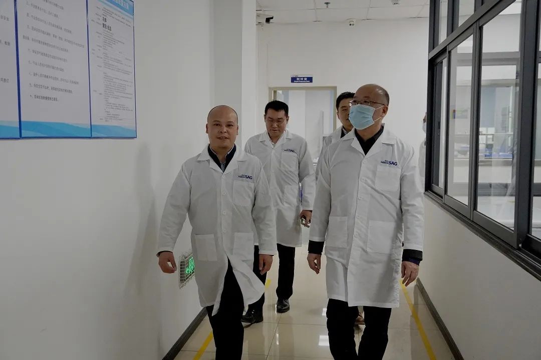 广西南宁市市场监督管理局领导莅临深圳中检联参观考察！(图4)
