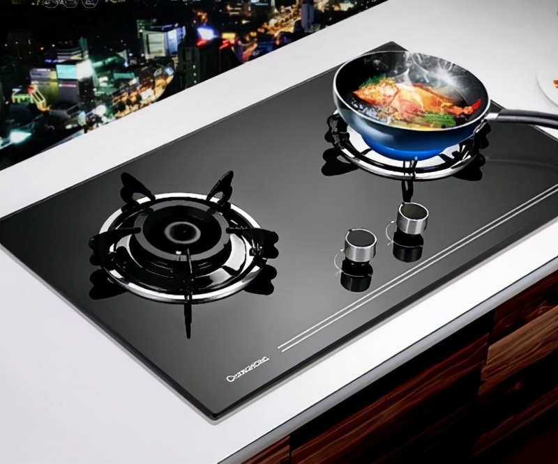 When buying a gas stove, whether to choose glass or stainless steel