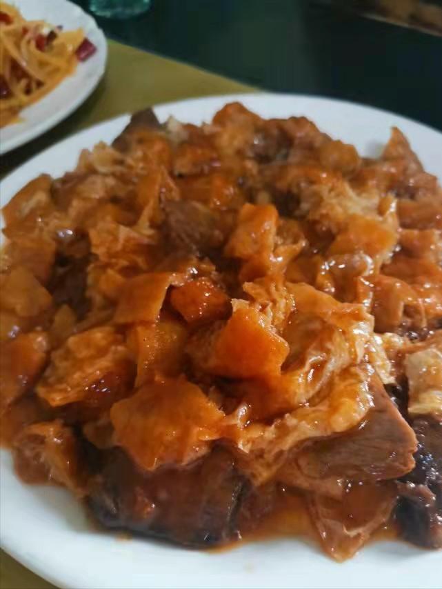 A 30yearold halal dog food restaurant in Tianjin. Several signature