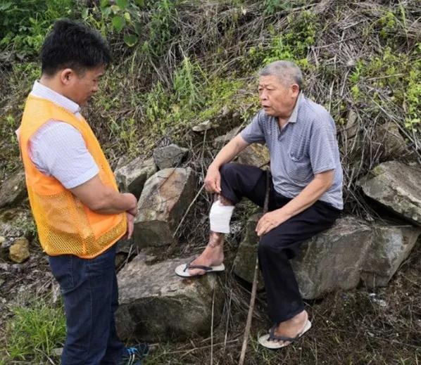 福建国药东南医院医疗精准扶贫纪录片《步履不停》，绝望里的坚强与重生