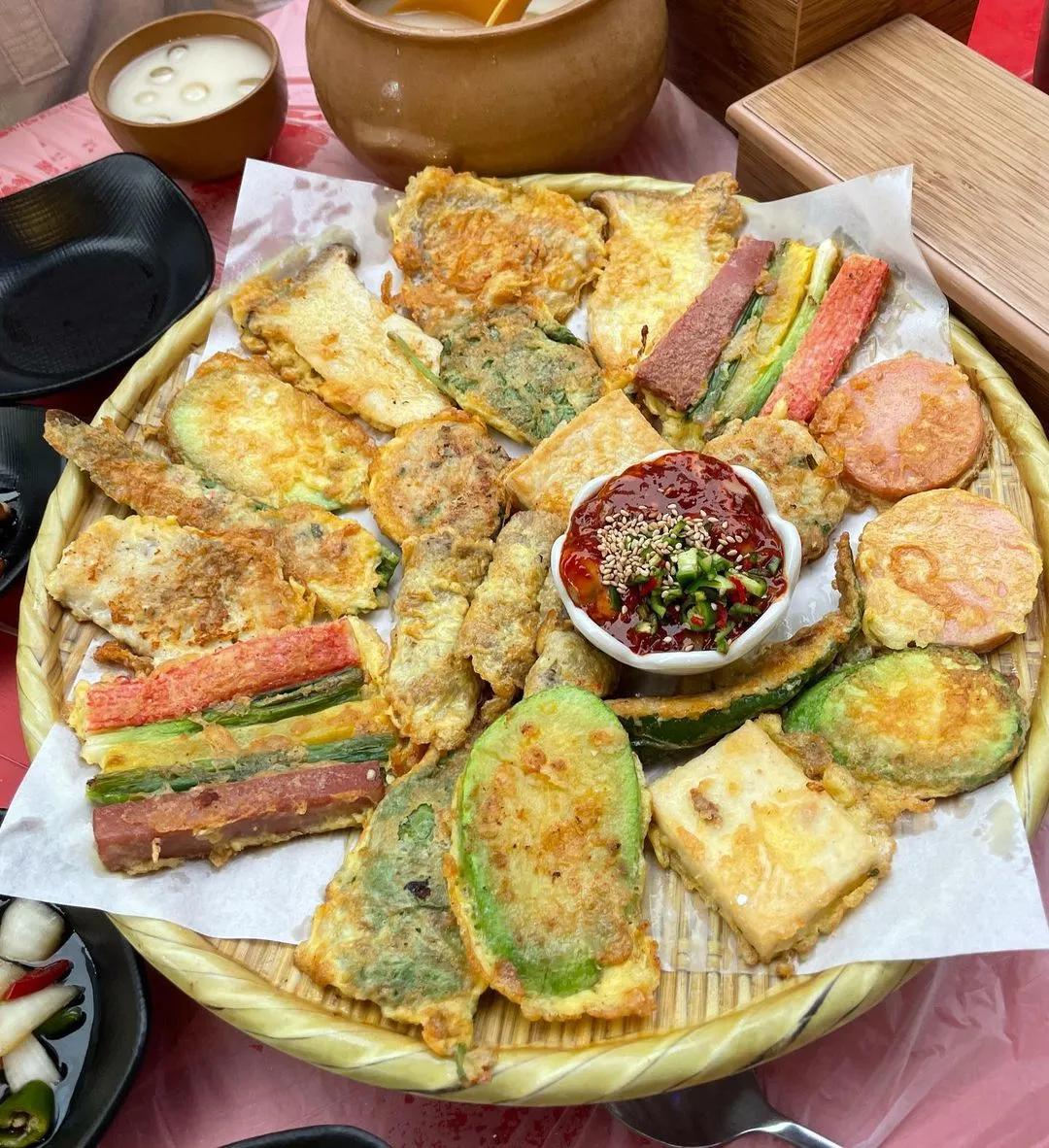 what do koreans eat on independence day