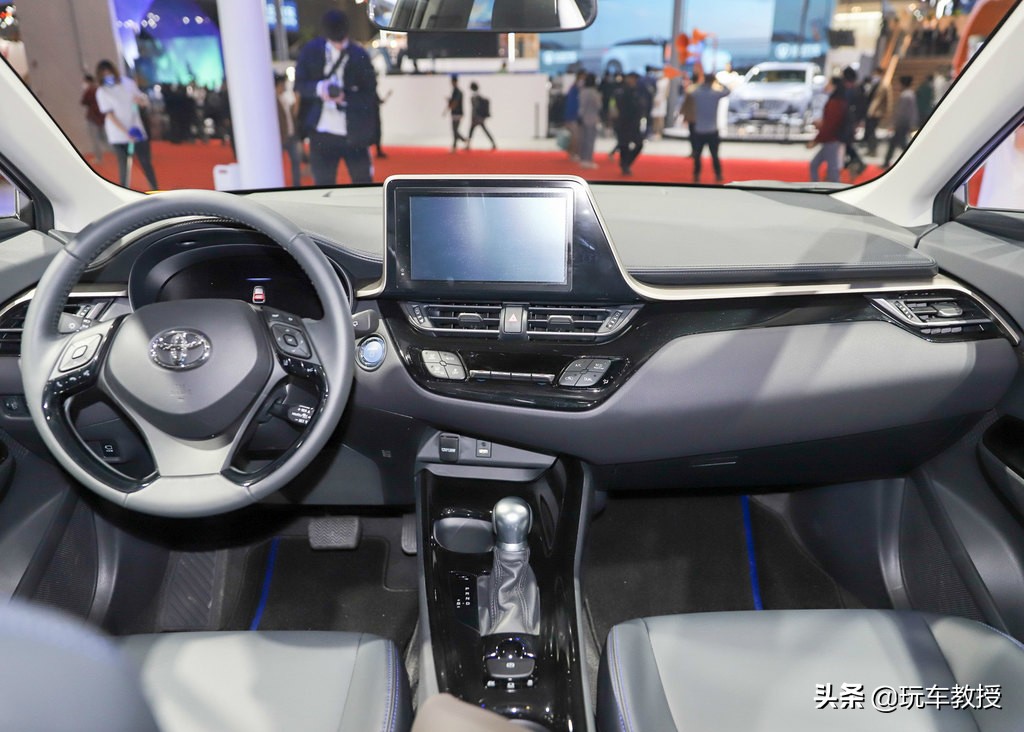 The lowest fuel consumption per 100 kilometers from 141,800 is only 4