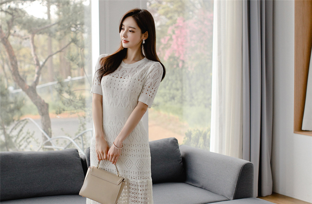 孙允珠丨盛夏漫雪清风凉爽钩花及膝裙