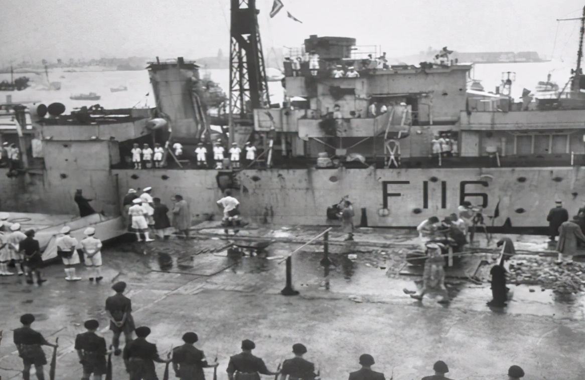 In 1949, the great man issued the 8character command The People's