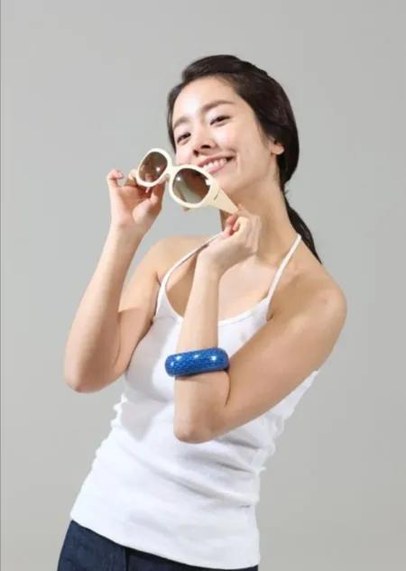 Korean actress Han Zhimin - iNEWS
