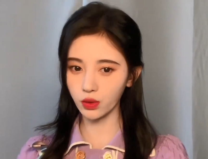 Ju Jingyi promoted the new song, with a sharp chin, long mouth, and ...