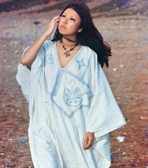 Favorite writer-San Mao - iNEWS