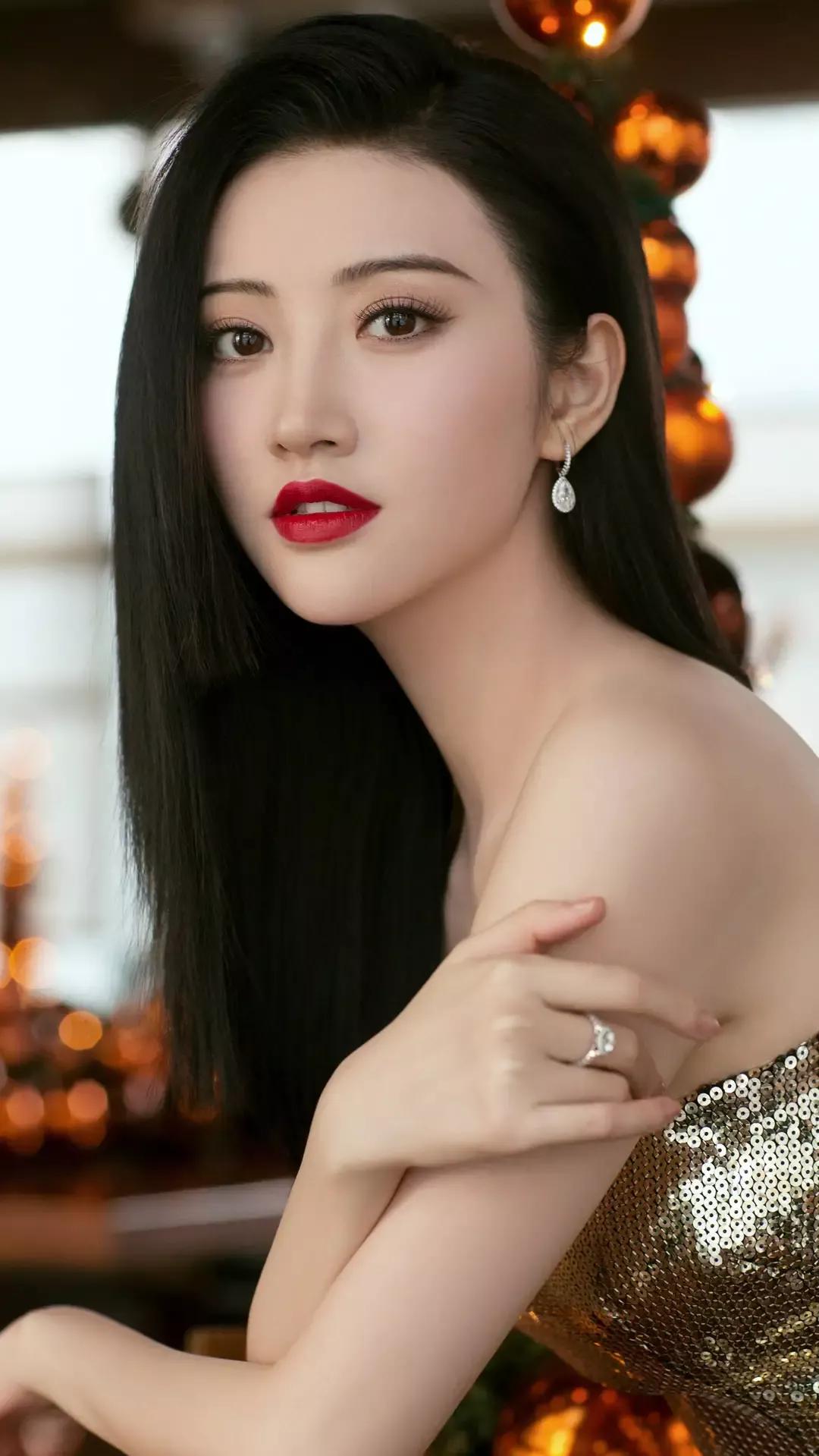 Jing Tian: Photo Album - iNEWS