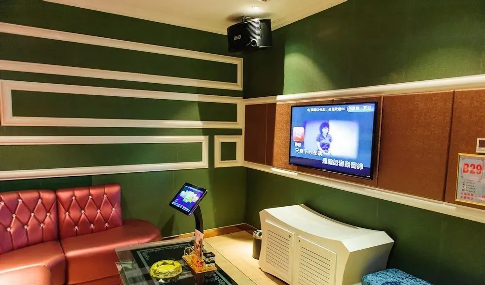 The history of the decline and fall of Chinese KTV From karaoke