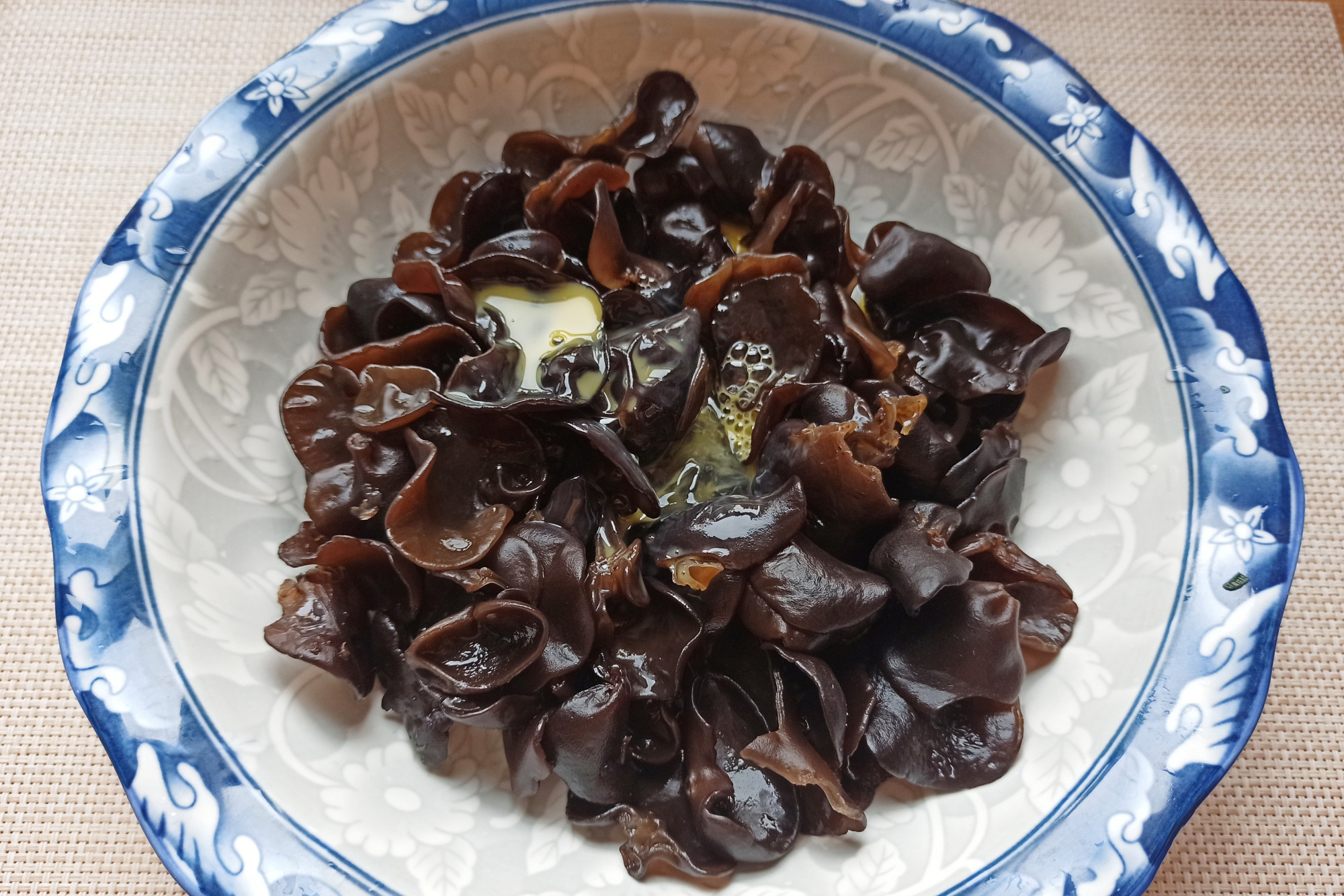 Soaked fungus is stored in the refrigerator, will it be toxic if eaten