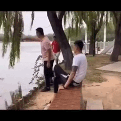 好家伙  短短十几秒竟上演了一部无间道！