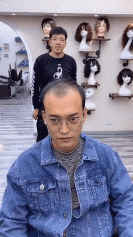 很是搞笑的动图：这飞机这样对妹子，有点不正经了！