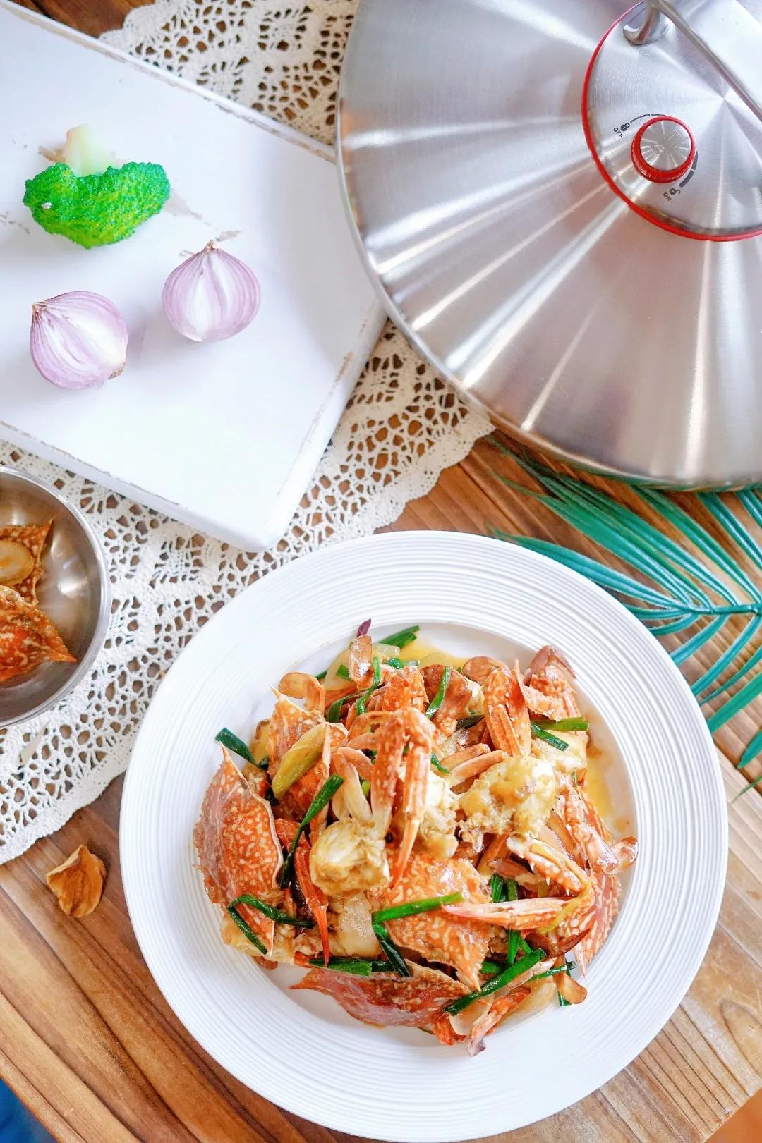 What to eat in and try this delicious fried crab with