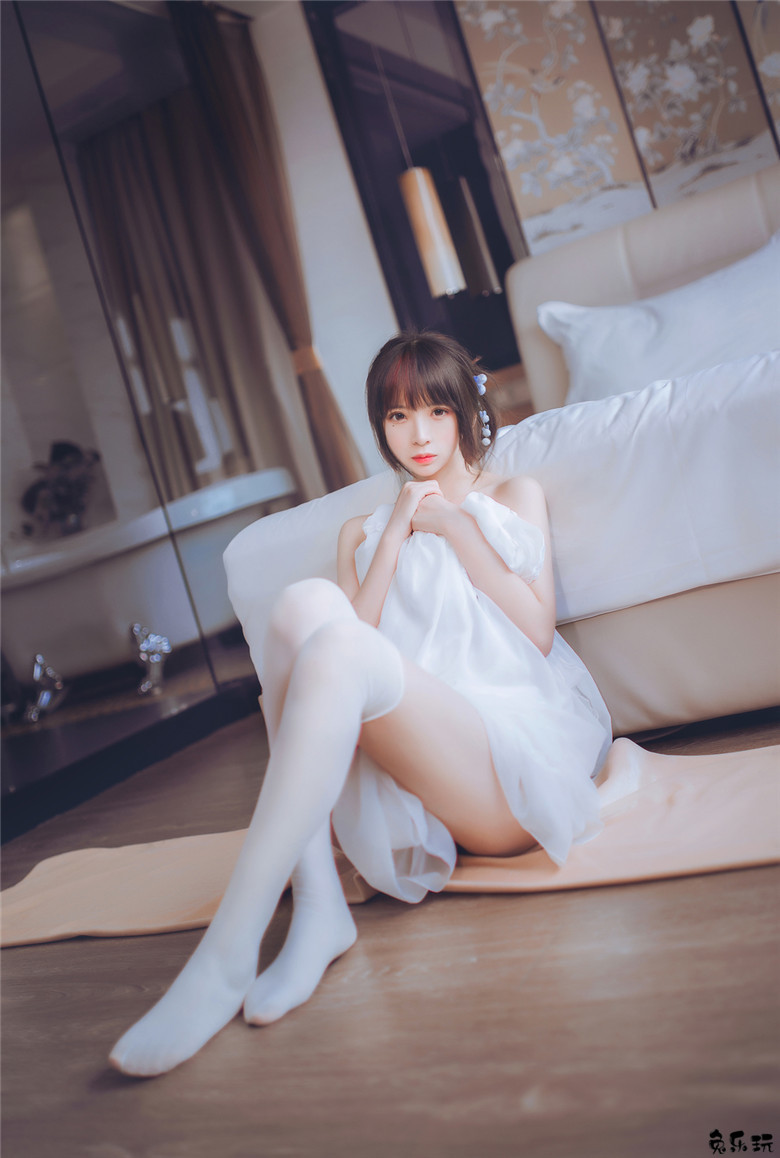 红绸少女的浴室水手服（45P）
