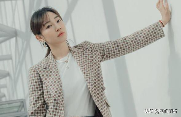 Yang Mi, Zhou Keyu's love affair?The official backing Li Ziqi?Fu Jing ...
