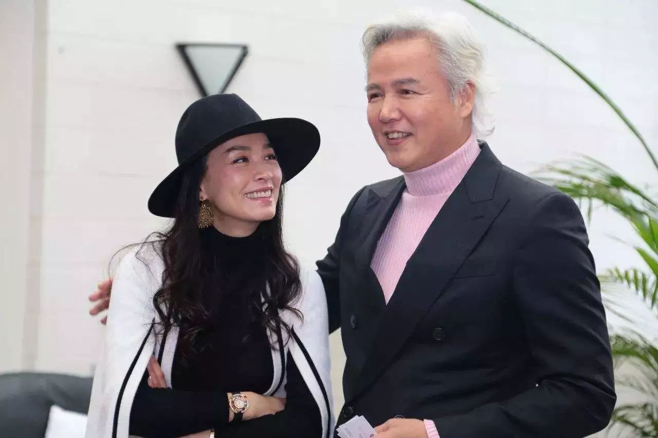 Charity as a means of "whitewashing"?Zhang Ting Lin Ruiyang donated 5