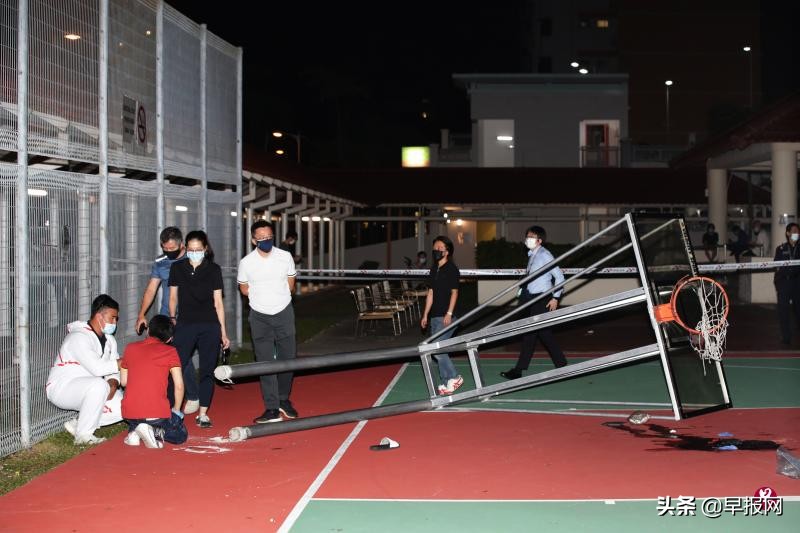 Disaster!A 17-year-old Singaporean died of a heavy head injury when the ...