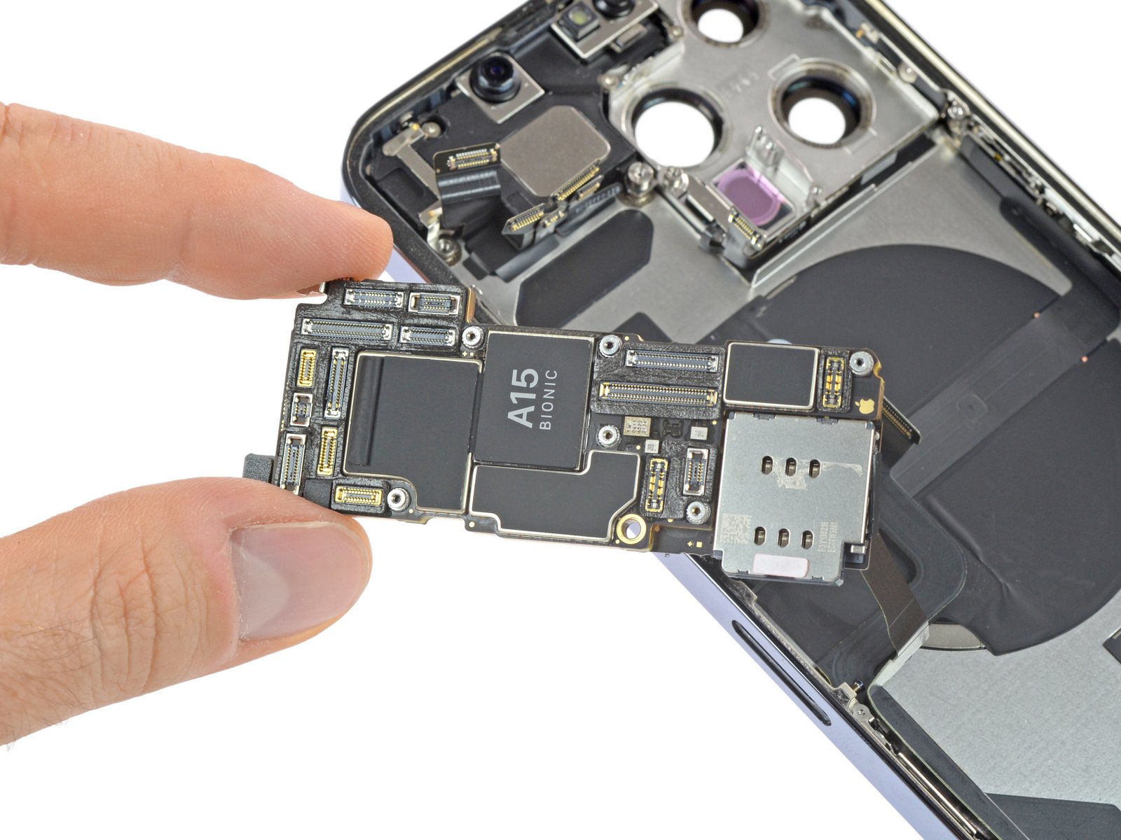 Detailed disassembly of iPhone 13 Pro iNEWS