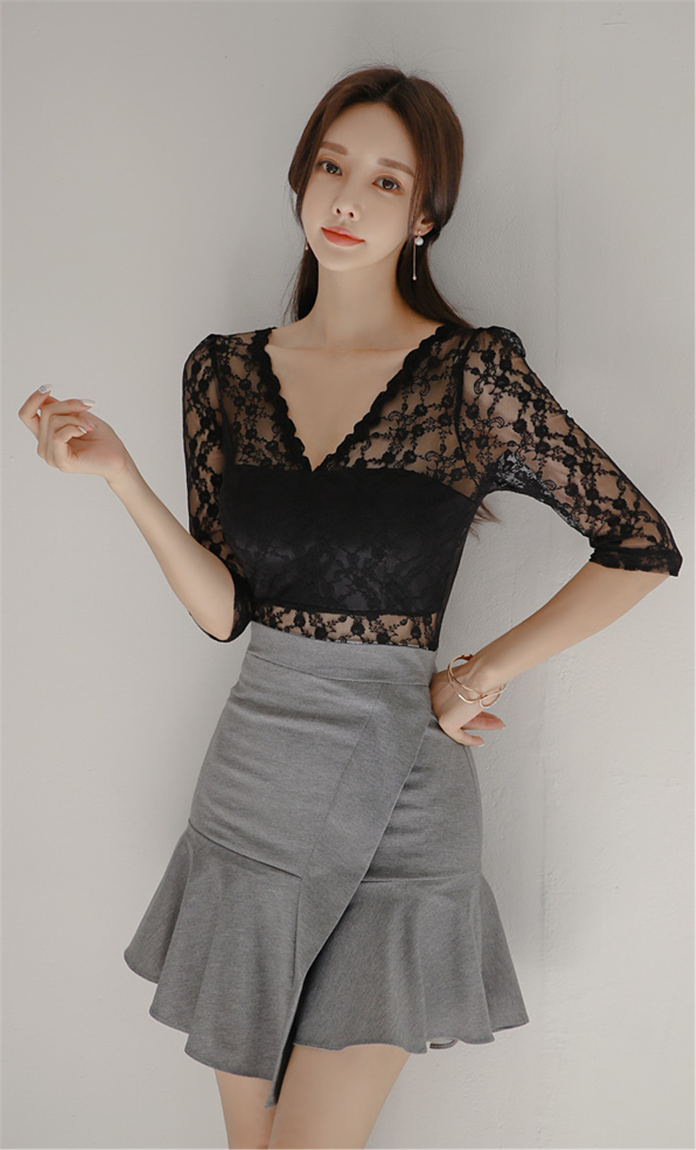 孙允珠丨自然和谐黑白错色深秋半袖裙