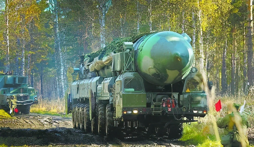 Why do military vehicles use diesel engines? iNEWS