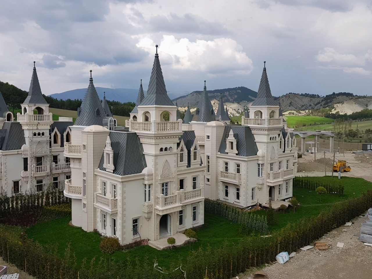 Hundreds of castles in Turkey were abandoned and cost 1.3 billion to ...
