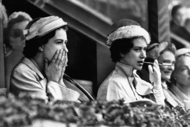 Princess Margaret At 15 Years Old She Can Smoke 60 Cigarettes A Day And Spend Her Life In The