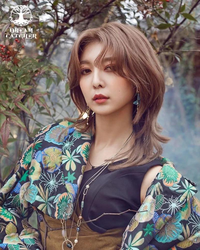 Lisa and Jennie are in the top three!2021 South Korea's 