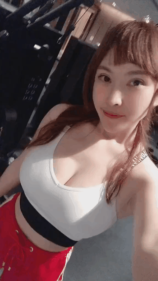 无水印搞笑内涵gif：还是想当摄影师！