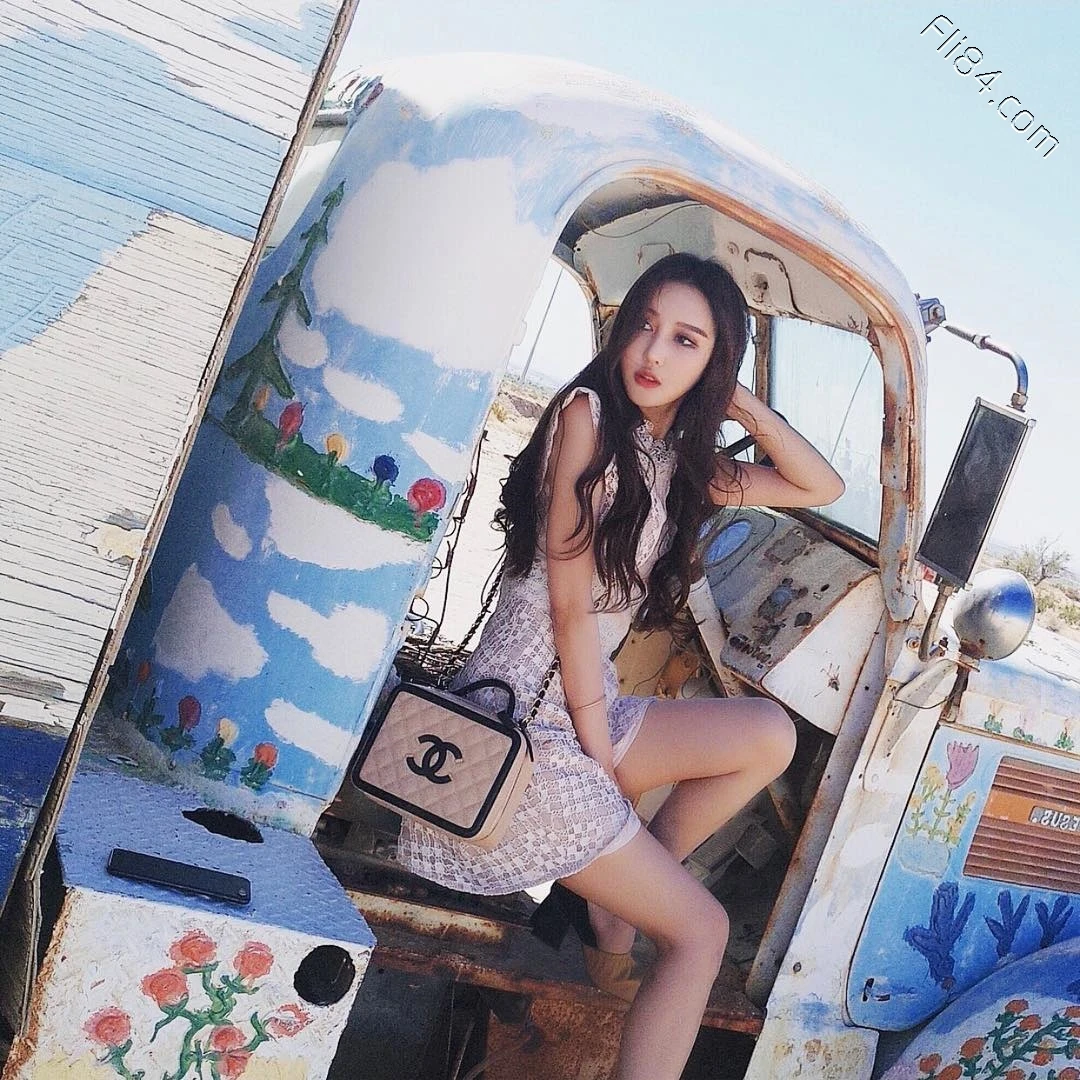 正妹演员“heesch.chi”性感的翘臀妹子写真 - 全文 节操写真馆 热图16 正妹演员“heesch.chi”性感的翘臀妹子写真 - 全文 节操写真馆 热图16