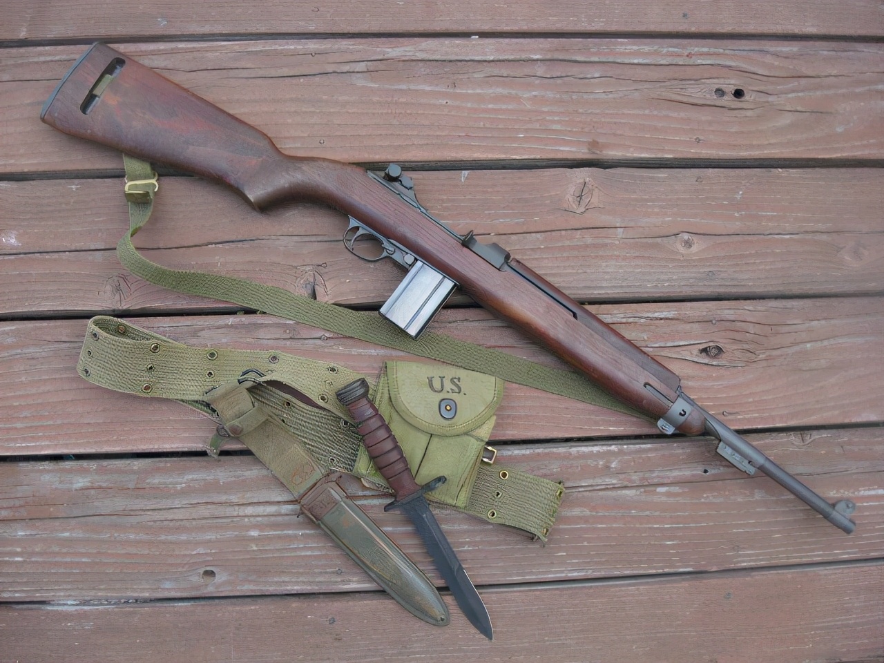 Inventory of World War II light weapons cost 98K to 28 US dollars MG40 ...