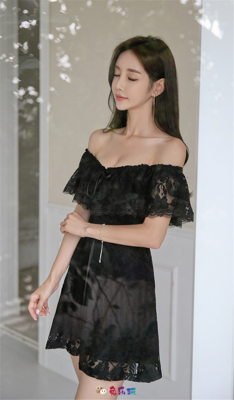 孙允珠：幽深夜暝冷调芦苇絮叶花边裙