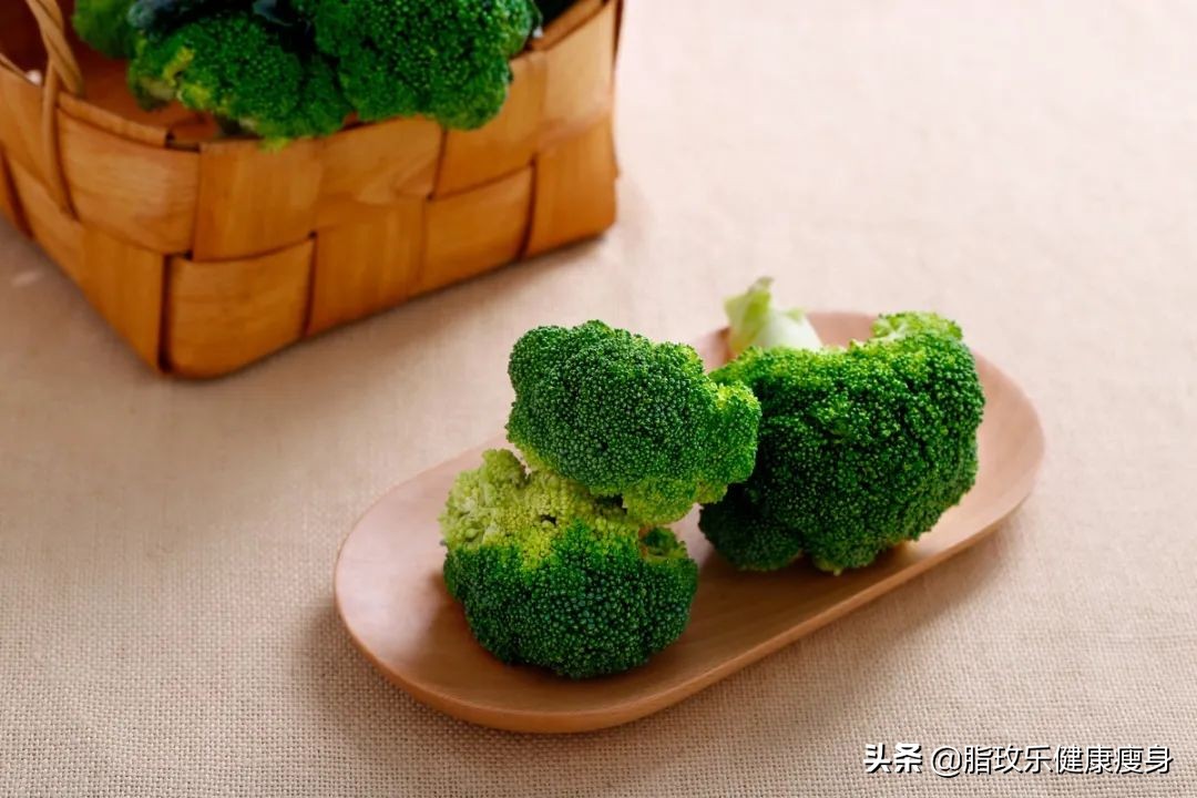 Want to lose weight successfully in the summer?These 8 foods make you