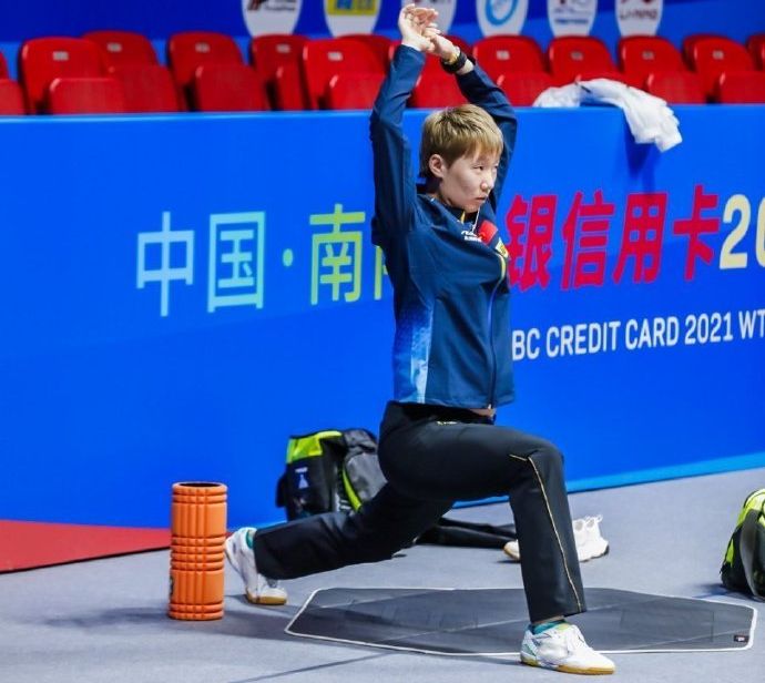 National table tennis for adaptive training!Xu Xin is too fierce