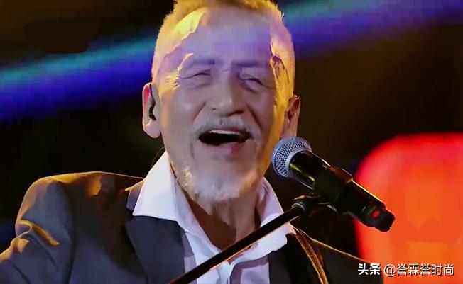 Peter Chen is 78 years old, and every time he sings, he always sings a ...