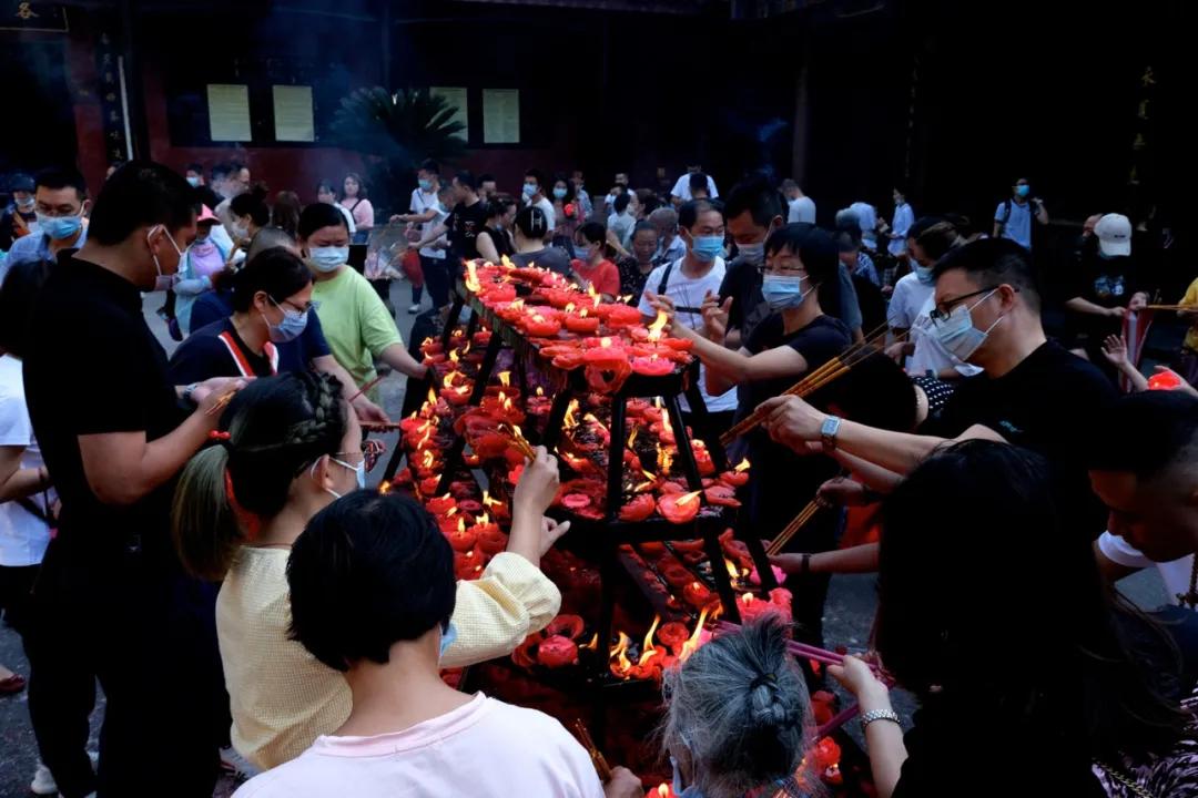 Jinmen.com Ma Wenchao: Mid-Autumn Festival, praying at Shijing Temple ...