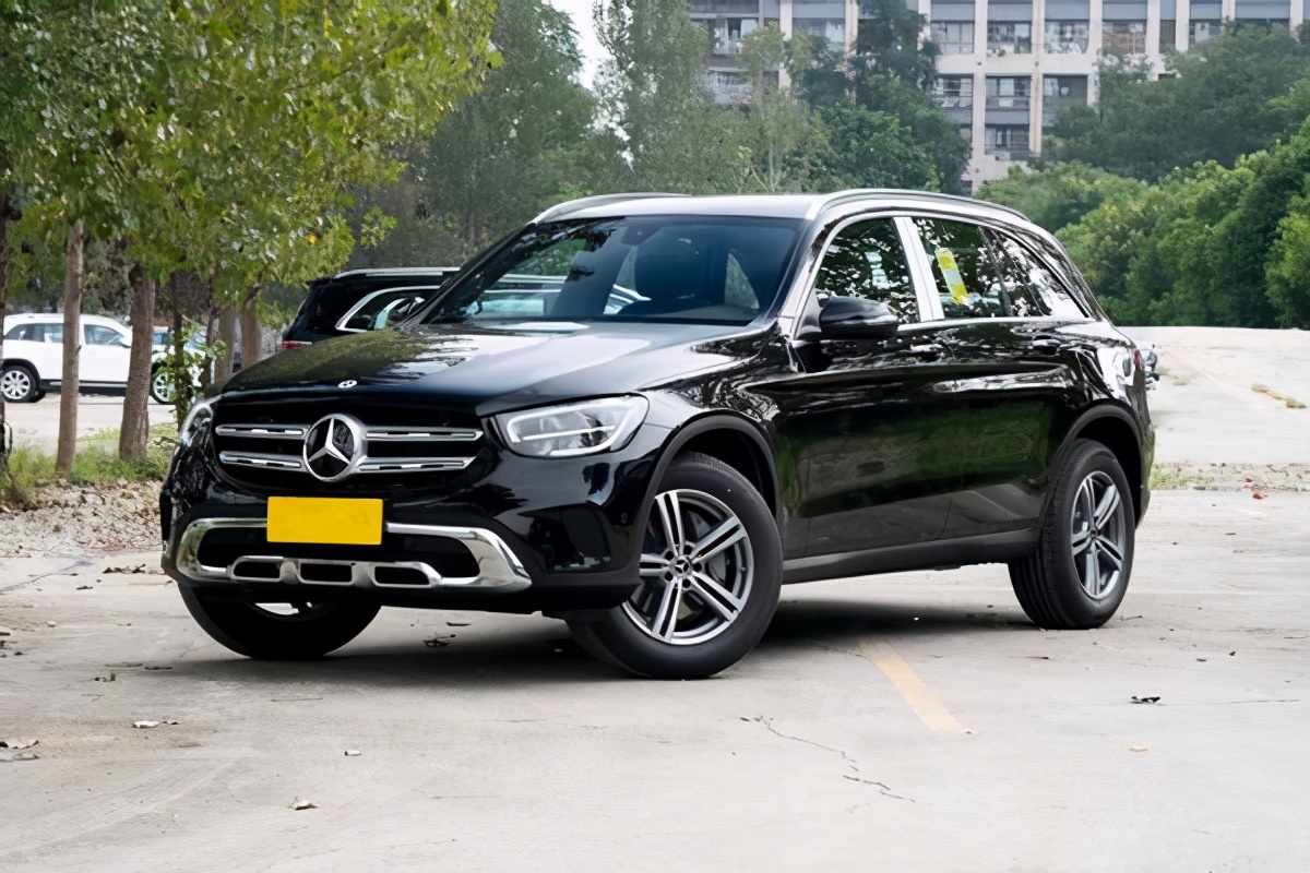 The 5 bestselling luxury SUVs in 2020, starting at 180,000, Mercedes