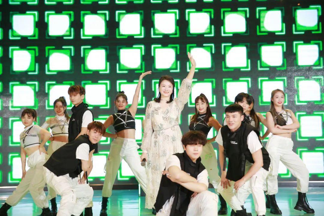 Golden Eagle Cartoon + Mccard TV, leading the new generation of parent