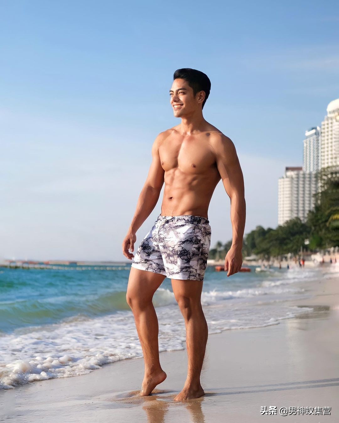 Muscular male model is in love with water, unscrupulously shows his ...