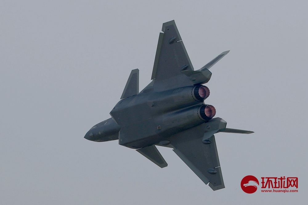 The display board shows that the maximum speed of the J-20 is only Mach ...