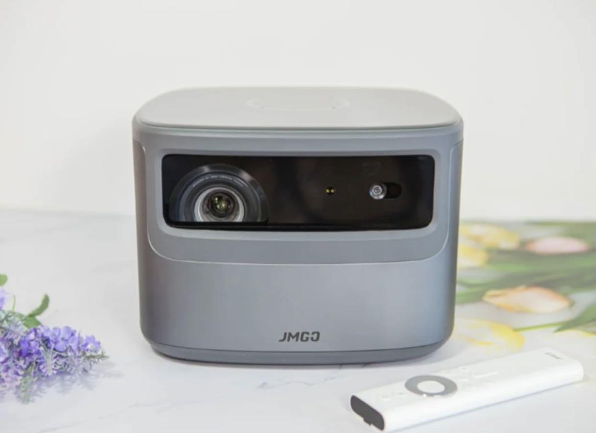 What are the advantages and disadvantages of JmGO J10 projector? Real