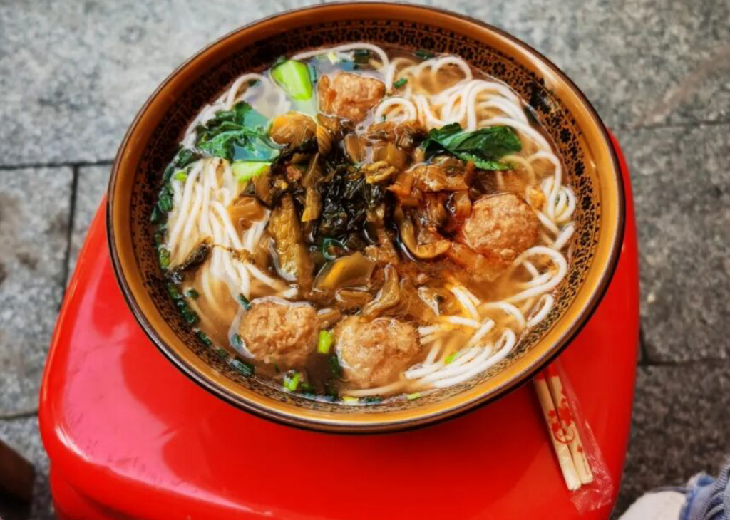 This remote noodle restaurant in Nanchang is not easy to find when it