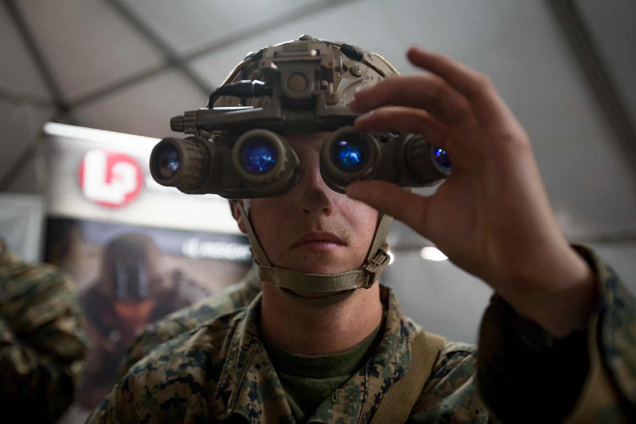 A large number of foureye night vision devices are equipped with "IndianTibetan Special Forces