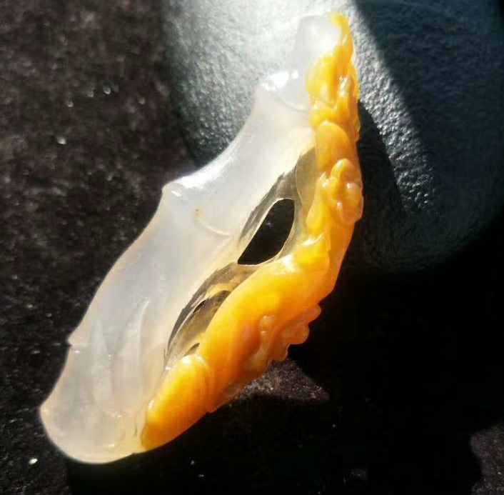 Meet the golden silk jade, meet the gem light iNEWS