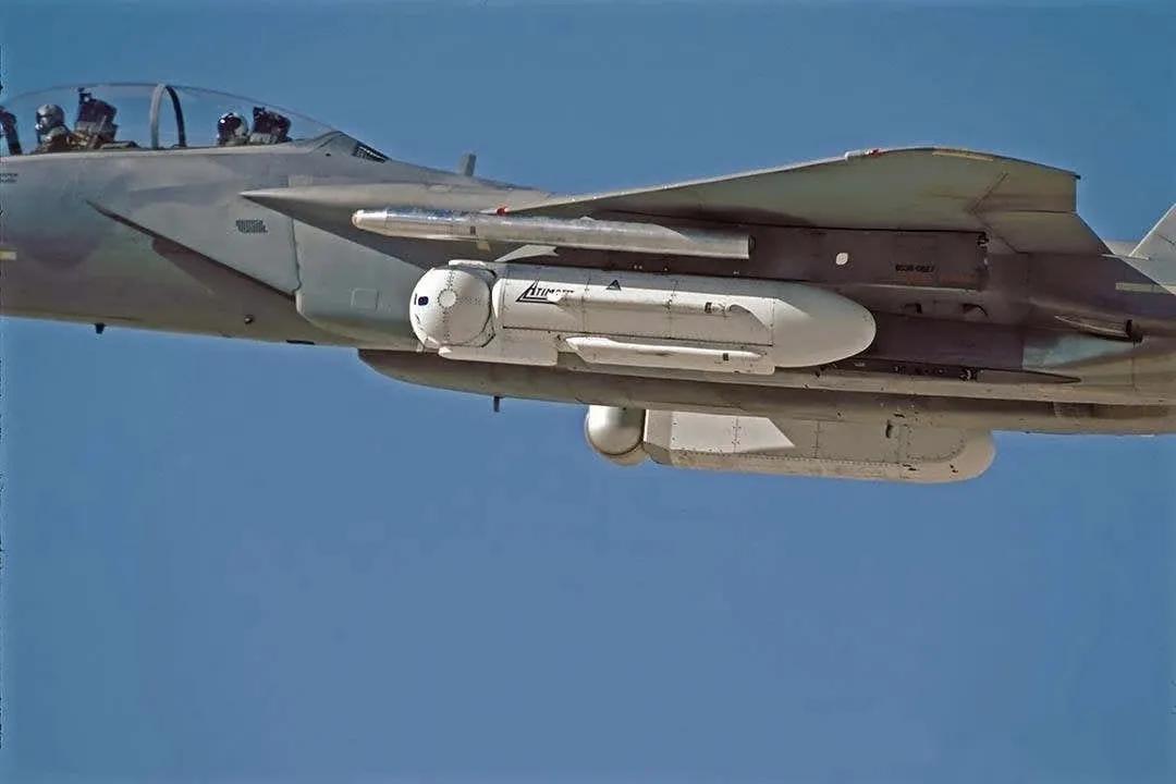 Overview of the development of US military infrared pods iNEWS