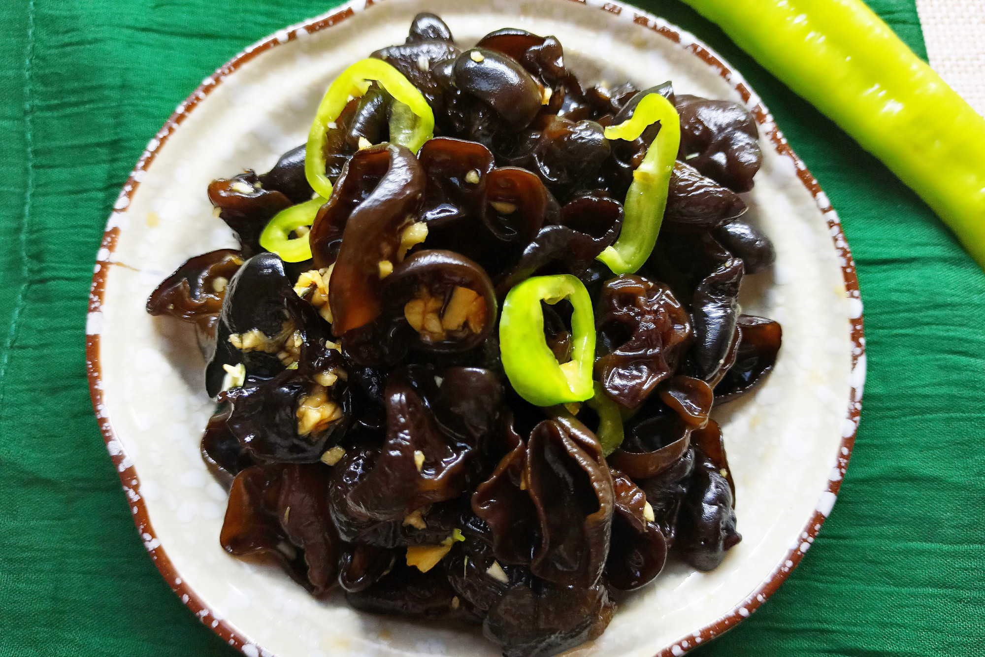 Soaked fungus is stored in the refrigerator, will it be toxic if eaten