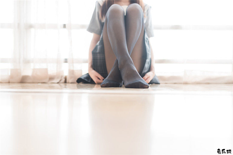 最好看的丝袜还看黑丝的诱惑（49P）