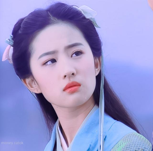 su_icc on X: 16-year-old #liuyifei played Zhao Ling'er(赵灵儿) in