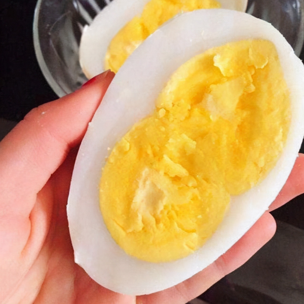 Is it beneficial or harmful to eat goose eggs frequently?Doctor No
