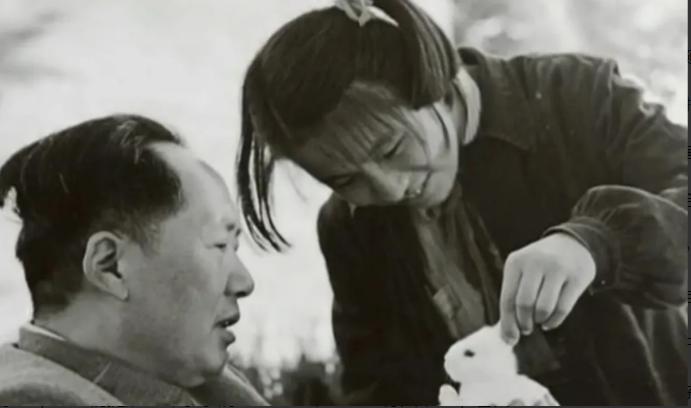 In 1984, Mao Zedong's daughter Li Na returned to Shaoshan incognito ...